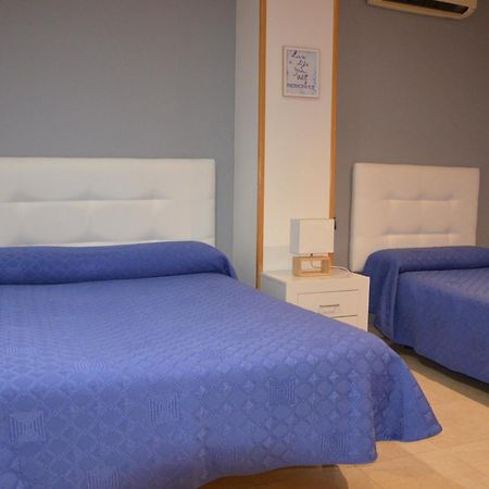 Hostal Mont Royal Alicante Exterior photo