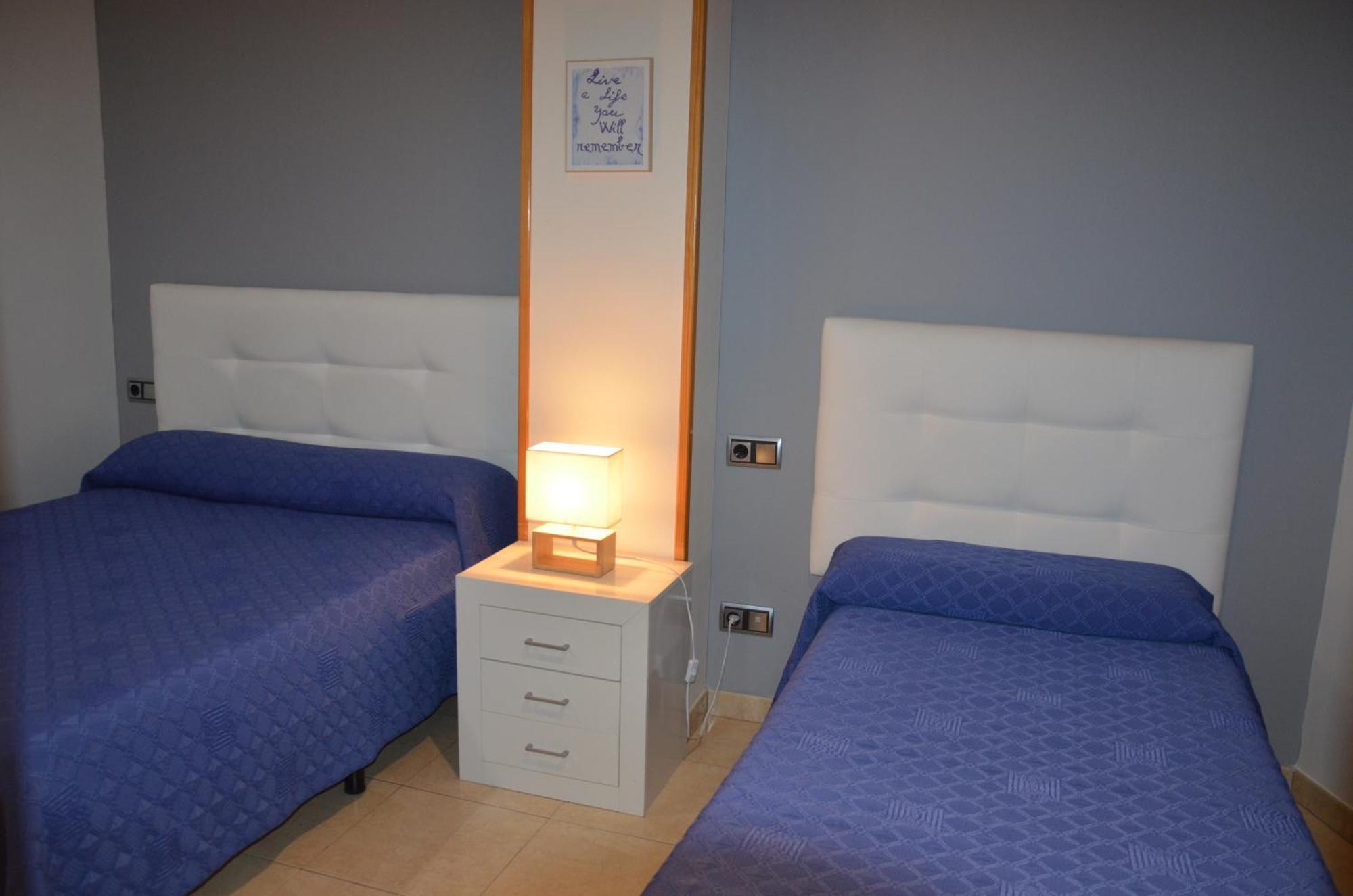 Hostal Mont Royal Alicante Exterior photo