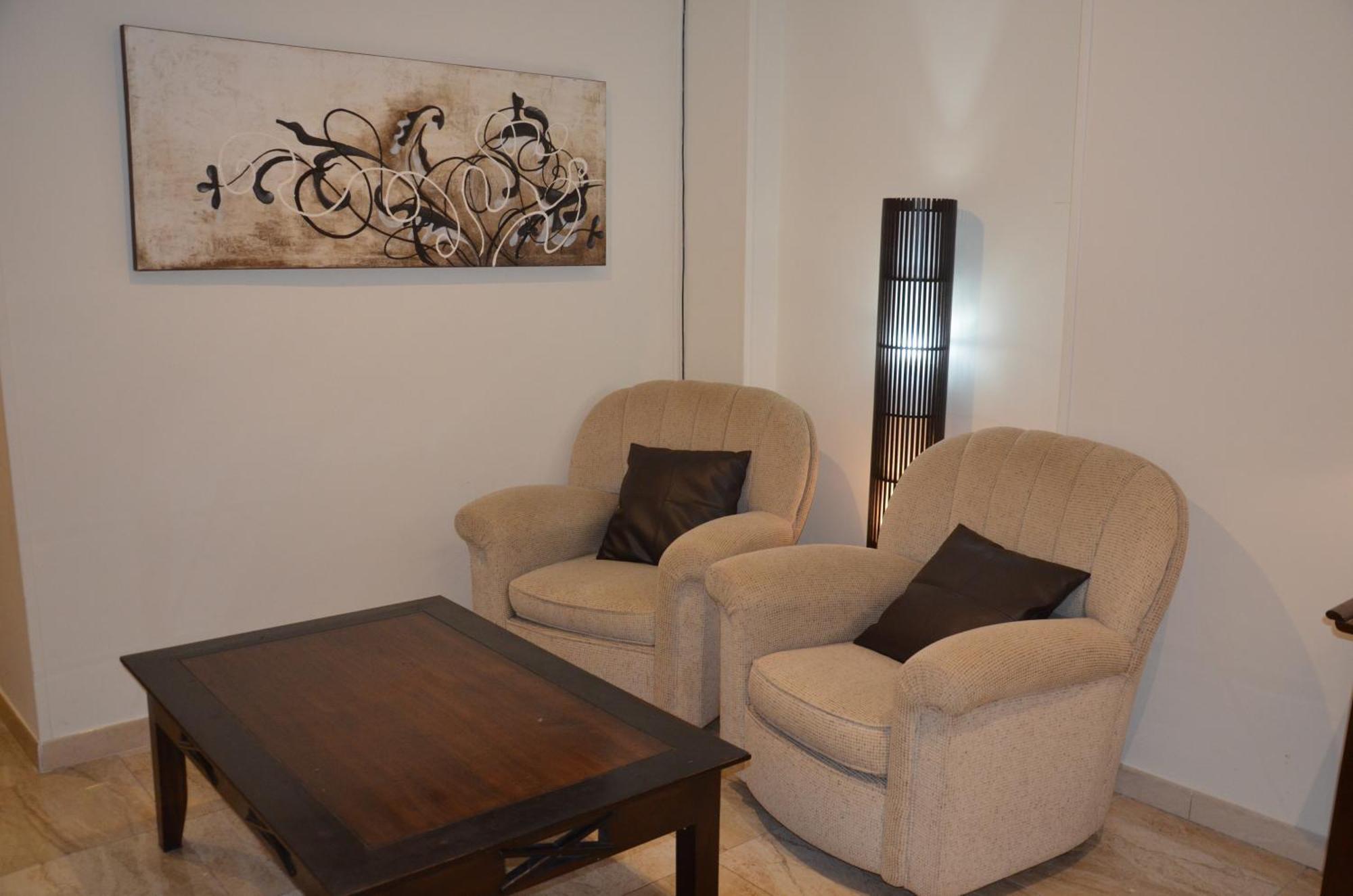 Hostal Mont Royal Alicante Exterior photo